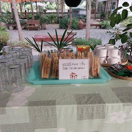 Sameikei Homestay Phrae Exterior foto