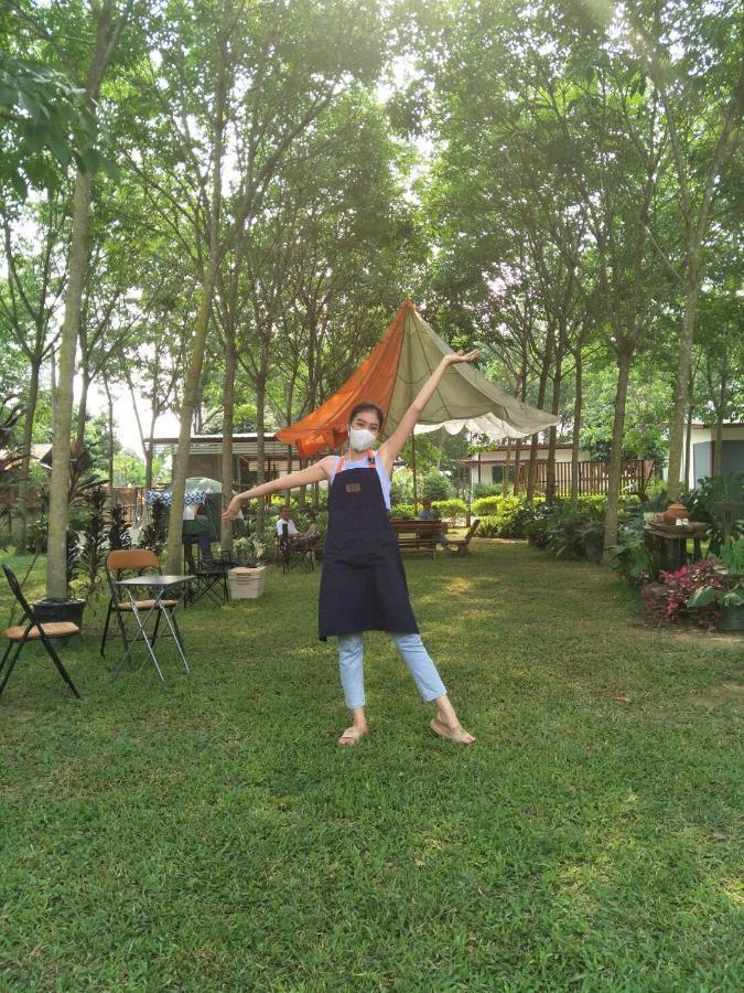 Sameikei Homestay Phrae Exterior foto