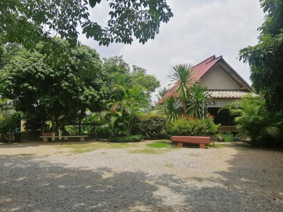 Sameikei Homestay Phrae Exterior foto